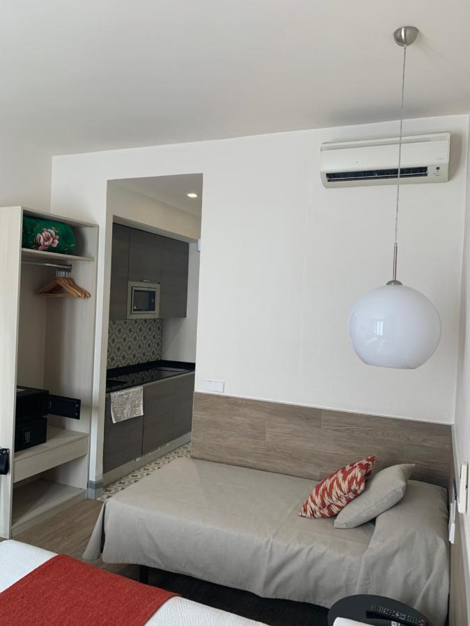 Lofts Puerta Del Sol Appartement Madrid Buitenkant foto